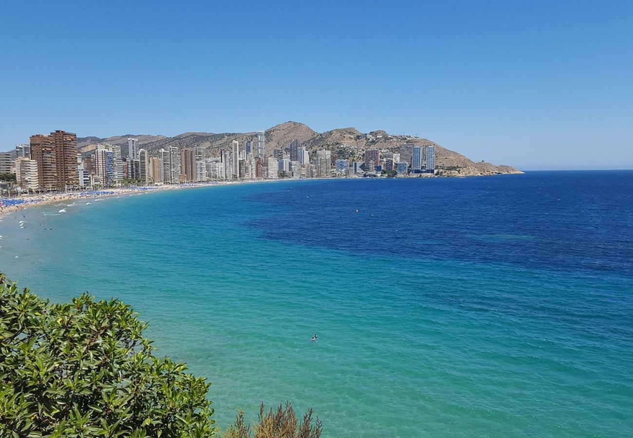 Apartment in Benidorm - Apartment with pool and parking space in Benidorm, 500 metres from Playa de Levante